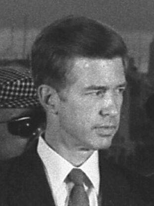 File:Gray Davis, 1986 (cropped).jpg