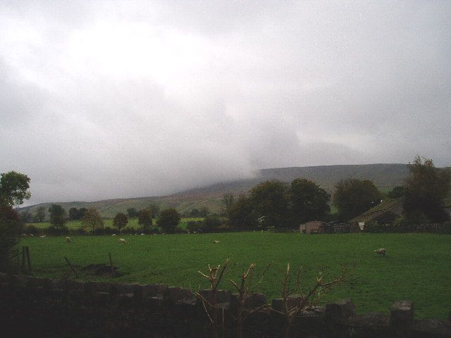 File:Pendle Hill - geograph.org.uk - 68655.jpg