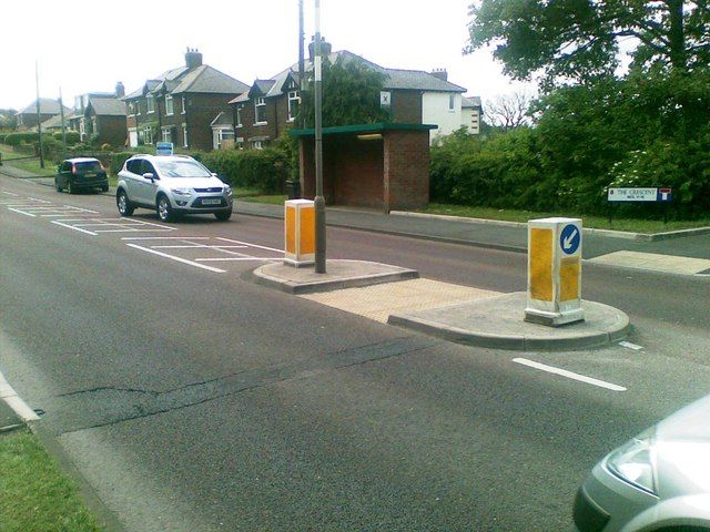 File:A692, Sunniside - geograph.org.uk - 2473587.jpg