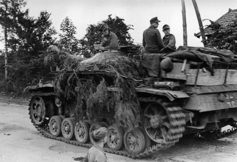 File:Bundesarchiv Bild 101I-721-0386-07, Frankreich, Sturmgeschütz III.jpg