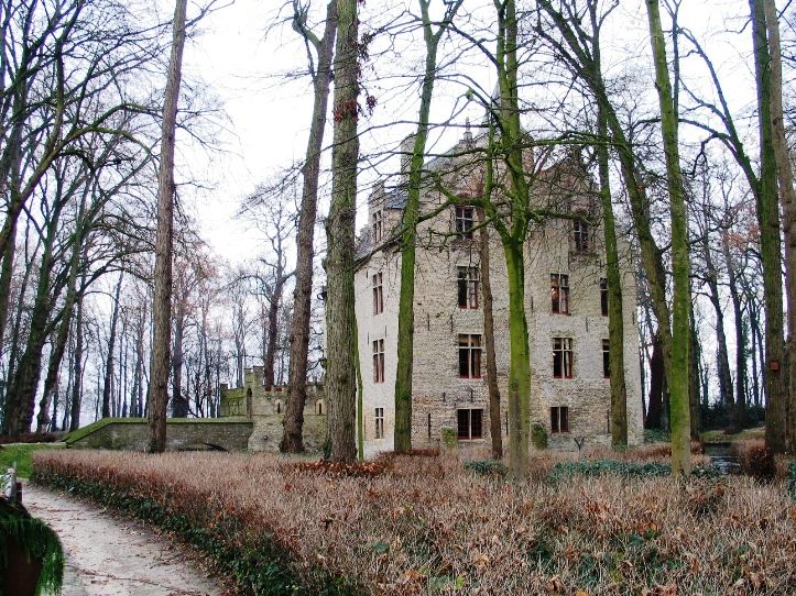 File:KasteelBeauvoorde.jpg