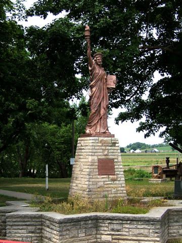 File:Lady Liberty of London Mills.jpg