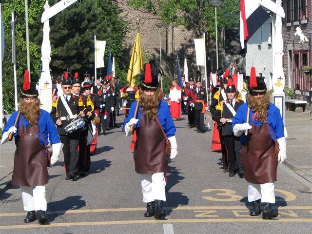 File:Processie-Eijsden.jpg