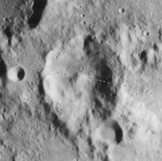 File:Taylor crater 4089 h3.jpg