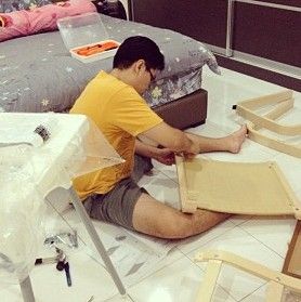 File:Assembling an Ikea poäng chair (9055631329).jpg