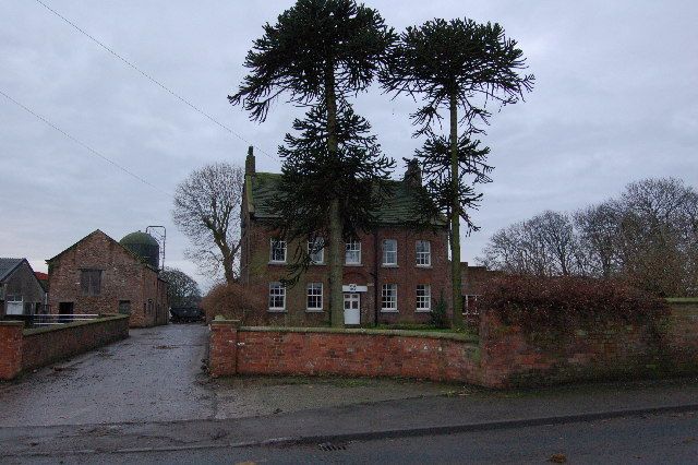 File:Bradkirk Hall - geograph.org.uk - 94297.jpg