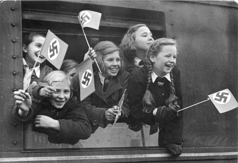 File:Bundesarchiv Bild 146-1978-013-14, Kinderlandverschickung.jpg