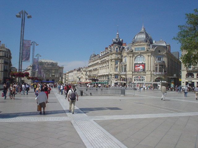 File:PlaceDeLaComedie.jpg