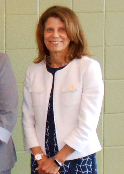 File:Sari Feldman (cropped).jpg