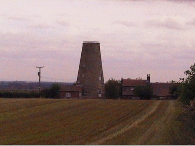 File:Skelton Windmill - geograph.org.uk - 244558.jpg