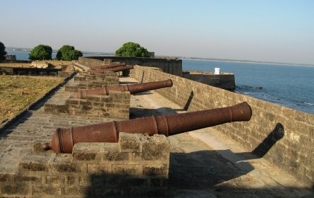 File:Cannons2.jpg