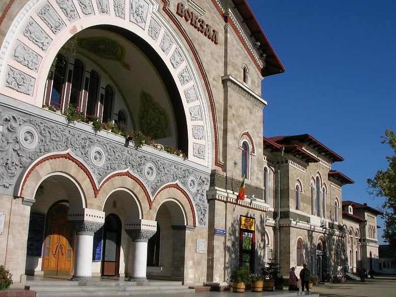 File:Chisinau train station.JPG