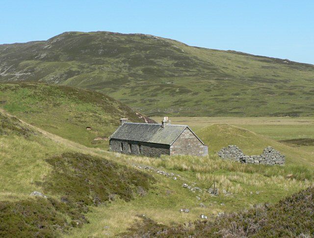 File:Duinish - geograph.org.uk - 203945.jpg