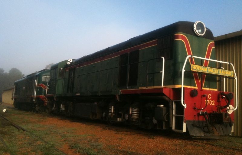 File:Locomotive C1702.jpg