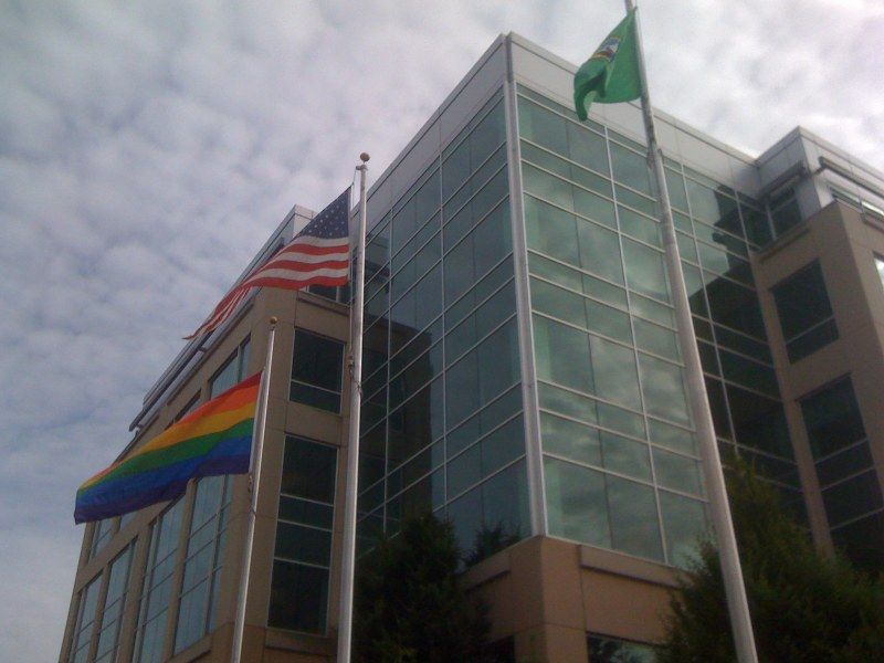 File:MicrosoftGayPrideFlag.jpg