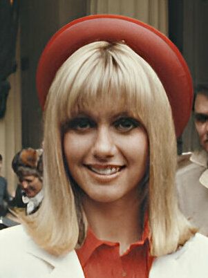 File:Olivia Newton-John OBE (cropped).jpg