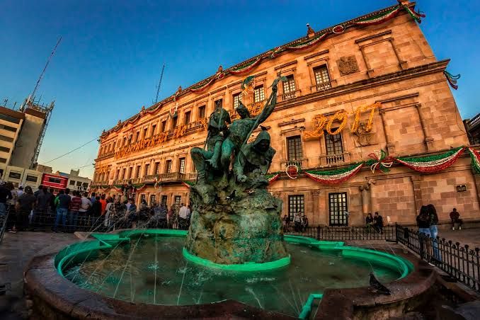 File:Palacio de gobierno de coahuila.jpg