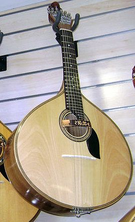 File:Portugueseguitarlisbon.jpg