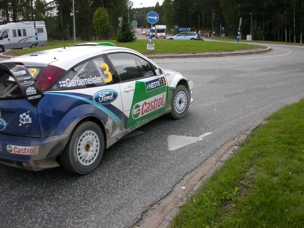 File:Rally Finland 2005 Gardemeister.jpg