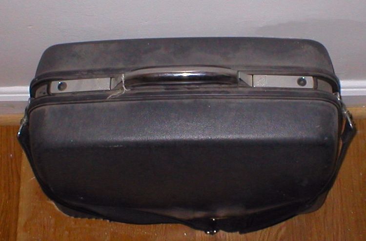 File:Suitcase 750x500.jpg