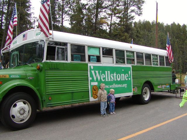 File:Wellstonebus.jpg