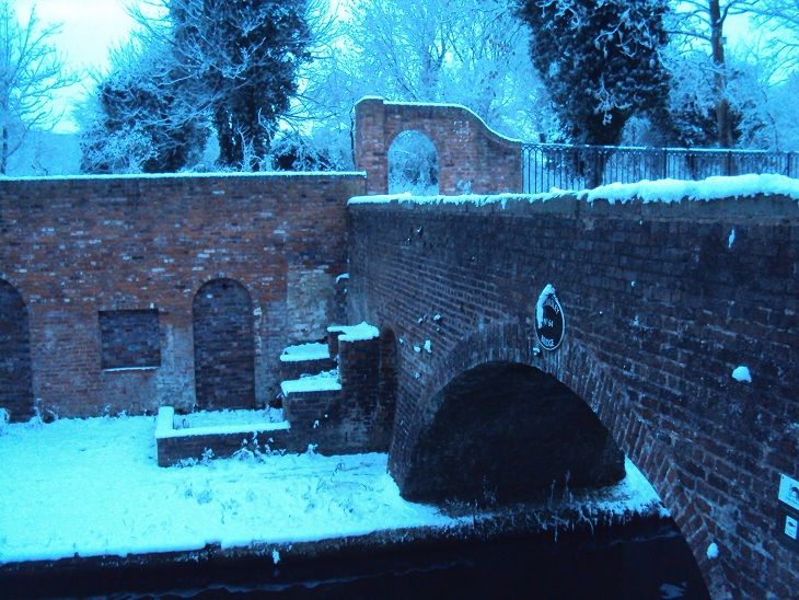 File:Aldersley bridge.jpg