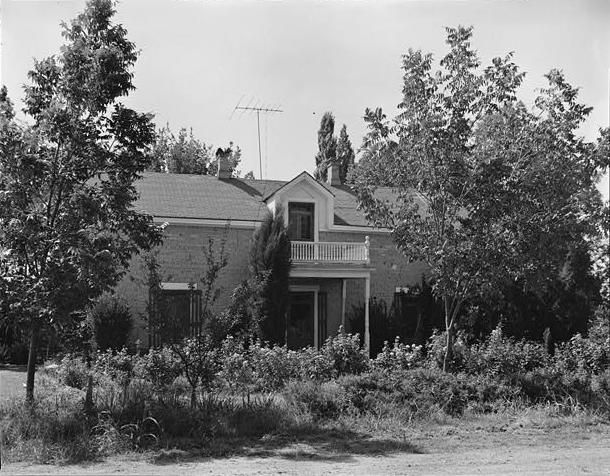 File:Alexander F. Macdonald Home.jpg