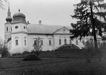 File:Castle Madách in Alsósztregova, today Slovakia.JPG