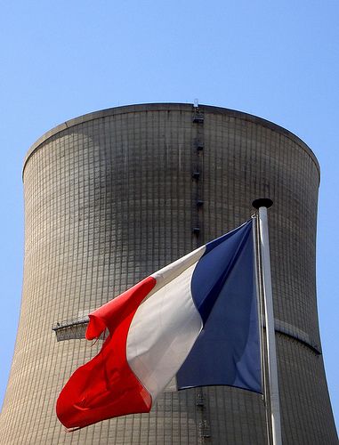 File:Cooling Tower Gardanne, Peter Atkinson 2006..jpg