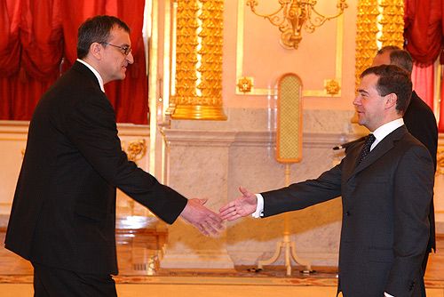 File:Dmitry Medvedev with Željko Janjetović.jpg