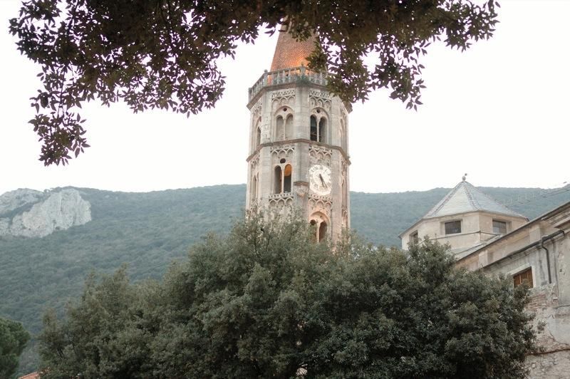 File:Finalborgo-campanile san biagio.jpg