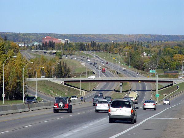 File:Fort mcmurray hwy 63.jpg