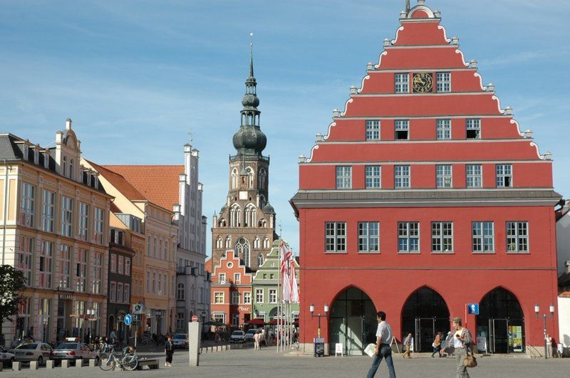 File:Greifswald - Town Hall.jpg