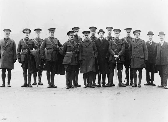 File:Officers of Queen Victoria's Rifles.jpg