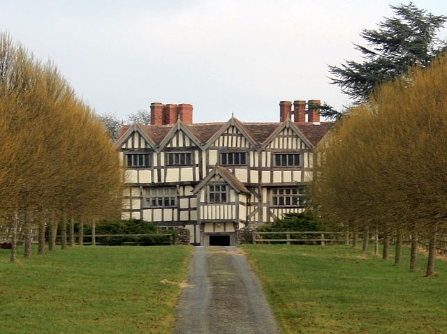 File:Preston Court - geograph.org.uk - 1096260.jpg