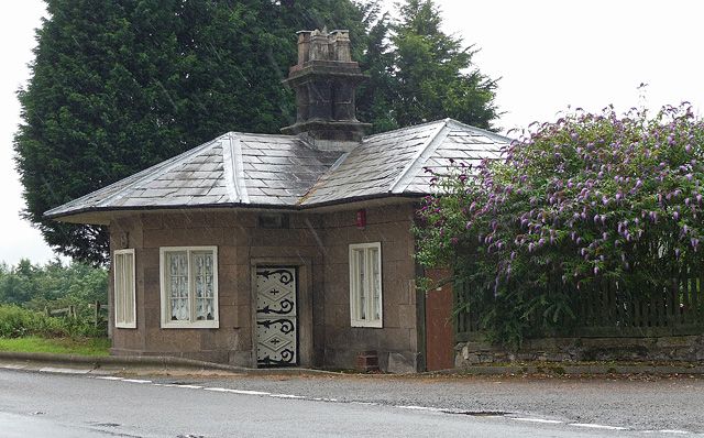 File:Round House, Bercotgate.jpg