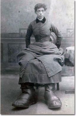 File:Fanny Mills Big Foot Girl.jpg