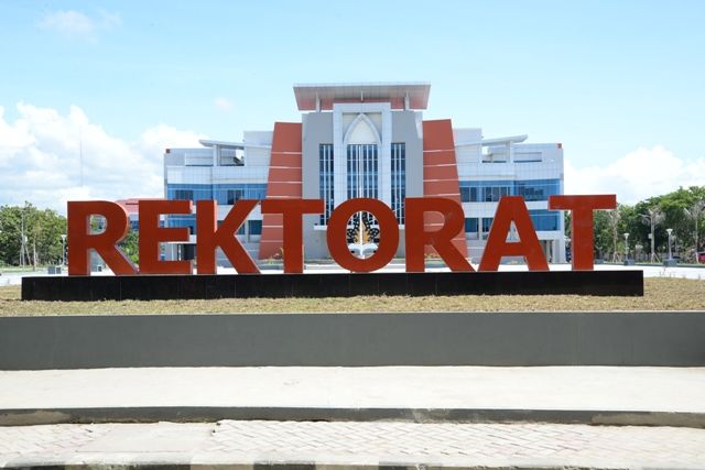 File:Gedung Rektorat Universitas Negeri Gorontalo.jpg