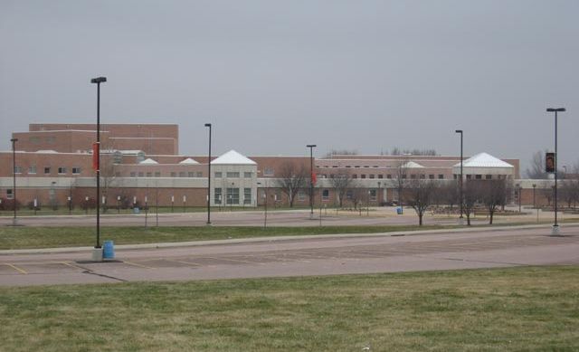 File:Washington HS Sioux Falls 1.jpg