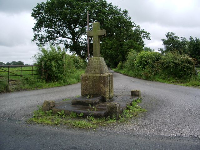 File:Barton Cross - geograph.org.uk - 485325.jpg