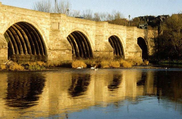 File:Bridge of Dee Aberdeen.jpg