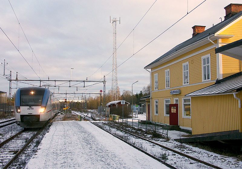 File:Hälleforsnäs station Flen 2003.jpg