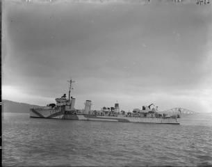 File:HMS Wolsey IWM FL 10462.jpg