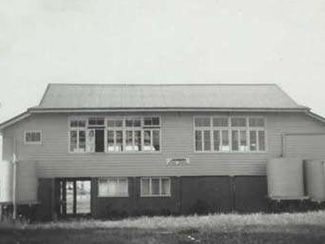 File:Jambin State School, original school building.jpg