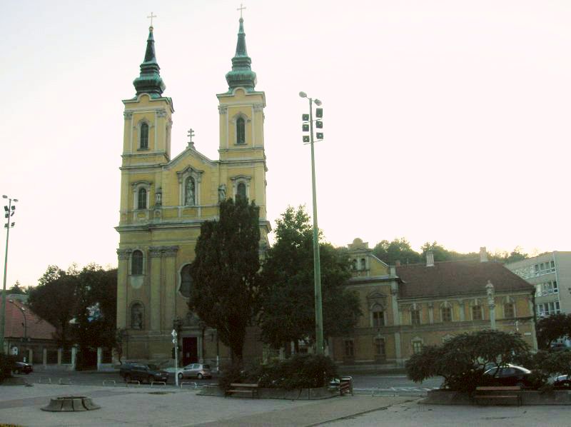 File:Mindszent square.jpg