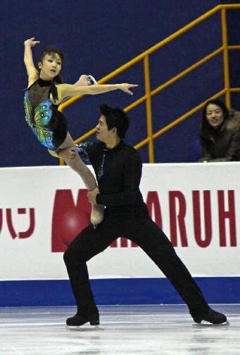 File:Narumi Takahashi & Mervin Tran 2008-2009 JGPF.jpg