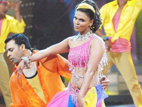 File:Rakhi Sawant in Madhuri Dixit's getup.jpg