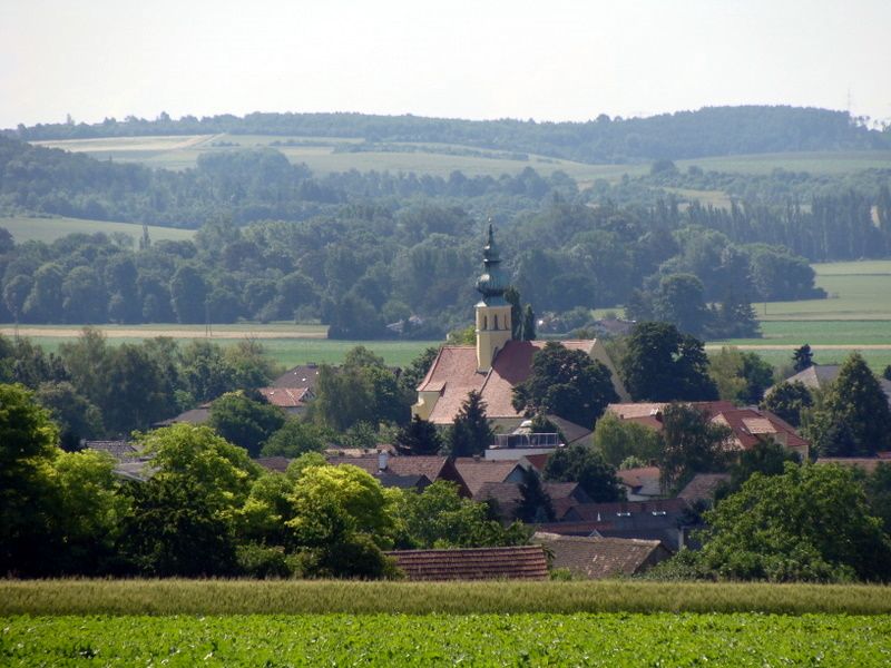 File:Rueckersdorf-Harmannsdorf.jpg