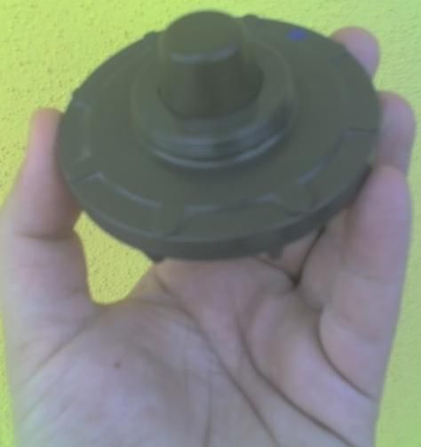 File:Tecnovar VAR-40 without safety cap.jpg