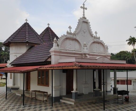 File:The chapel of Marth Mariam church karakunnam.jpg